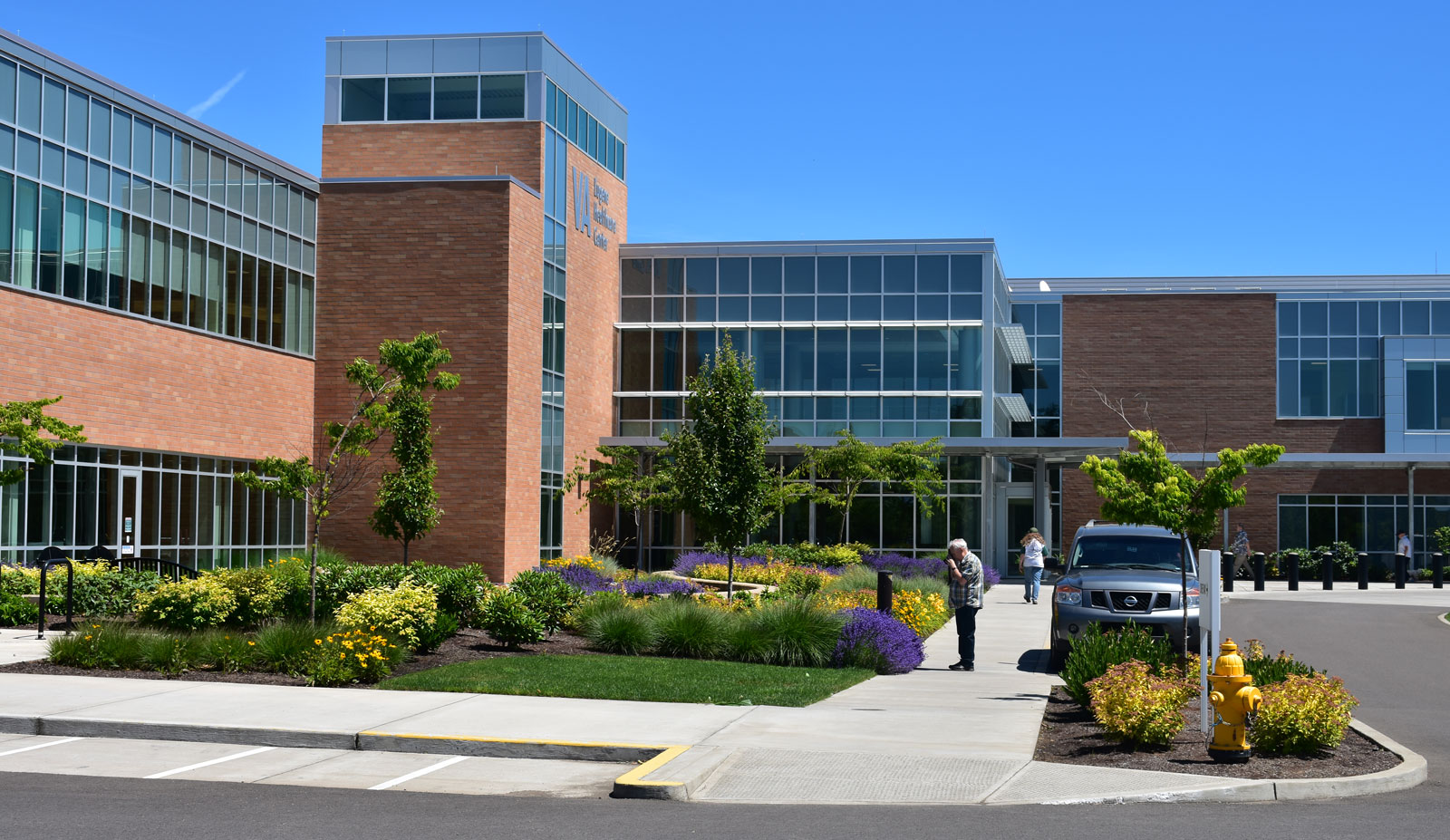 VA Eugene Healthcare Center | Dougherty Landscape Architects